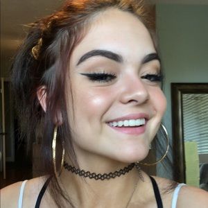 Meet your Posher, Emmy